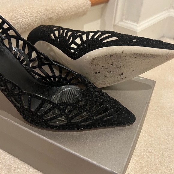 GIORGIO ARMANI BLACK LASERCUT CRYSTAL ENCRUSTED PUMPS HEELS SZ 39.5 worn 1x - Picture 4 of 7